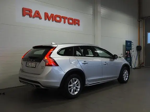 Volvo V60 Cross Country 2016 photo 5