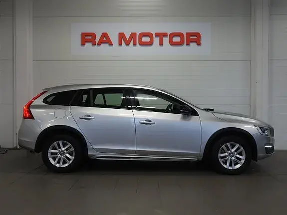 Volvo V60 Cross Country 2016 photo 4
