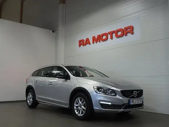 Volvo V60 Cross Country 2016 photo 3