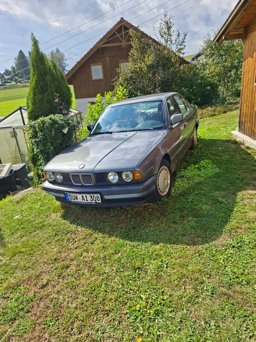 BMW 5 Series 1989 photo 2