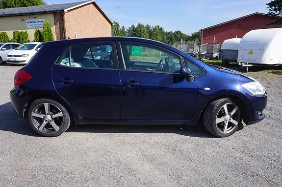 Toyota Auris 2007 photo 2