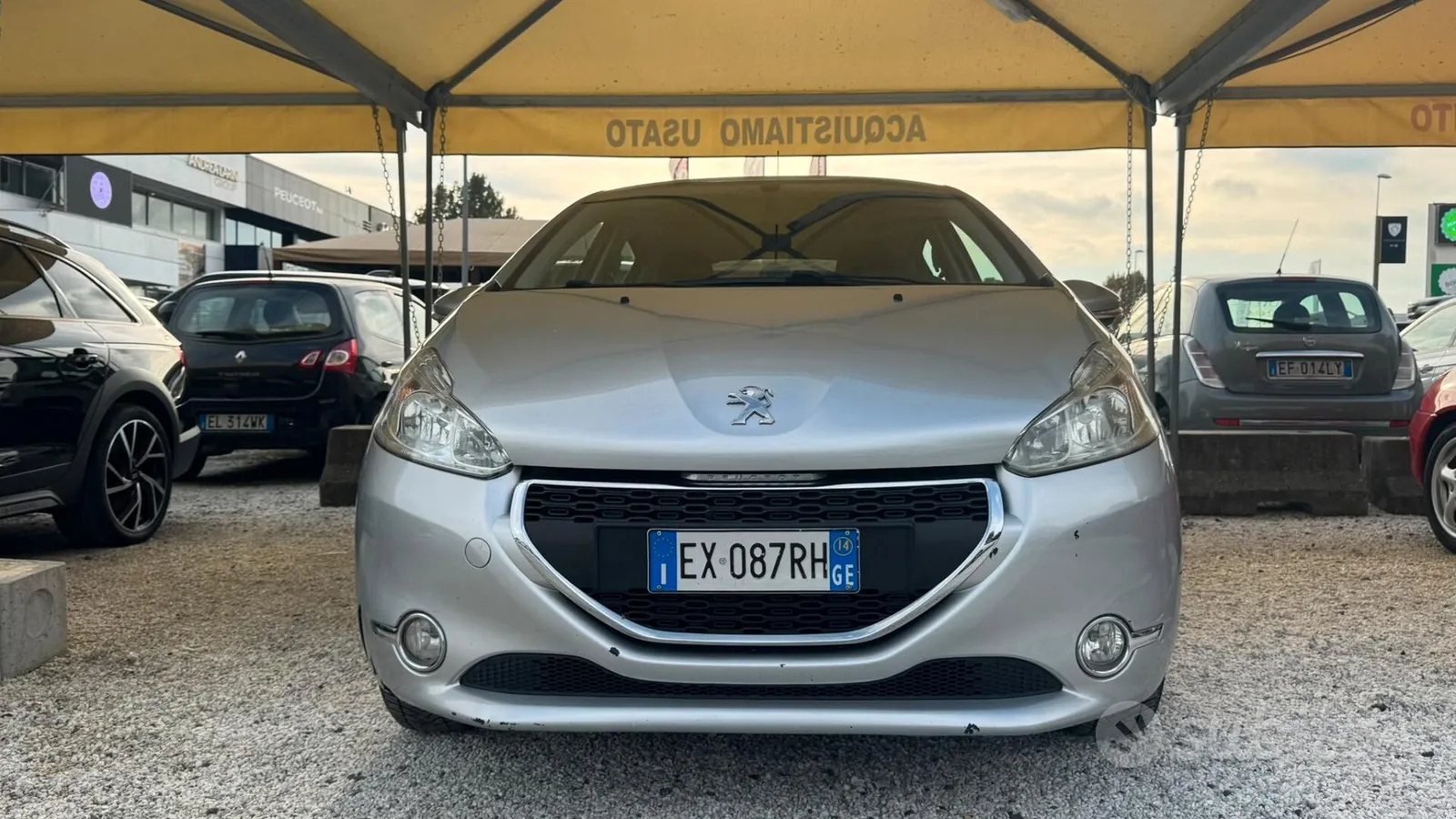 Peugeot 208 2014 photo 3
