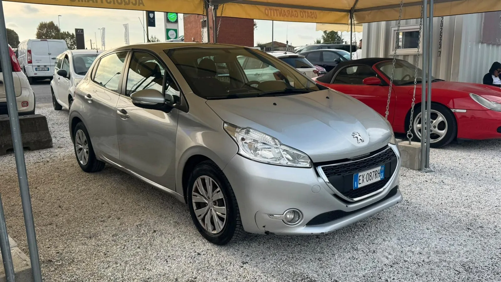 Peugeot 208