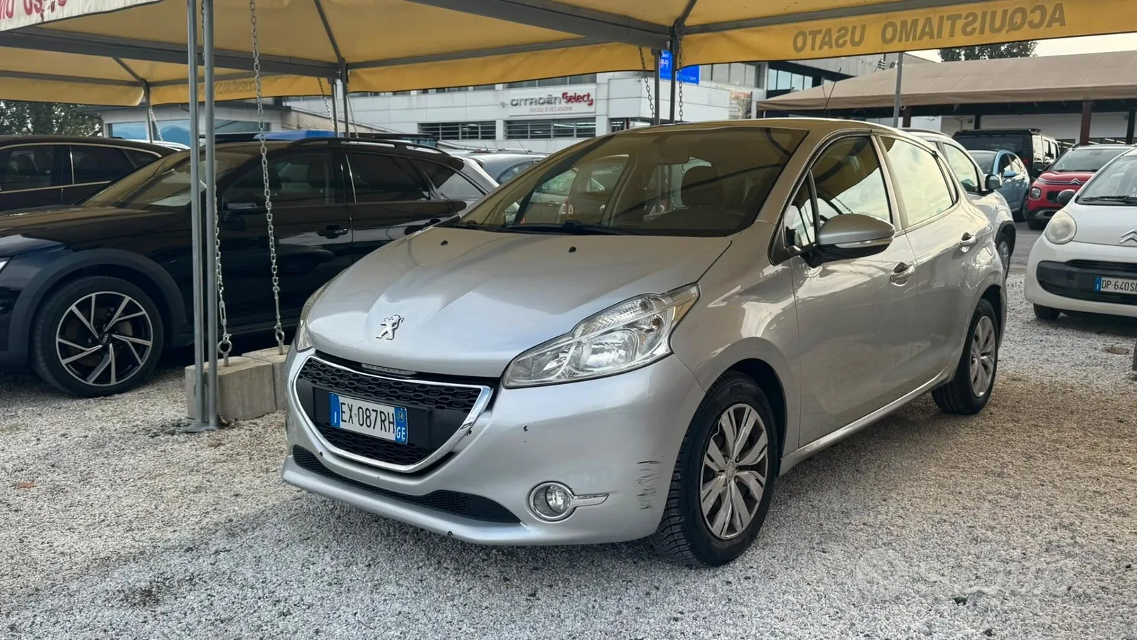 Peugeot 208 2014 photo 2
