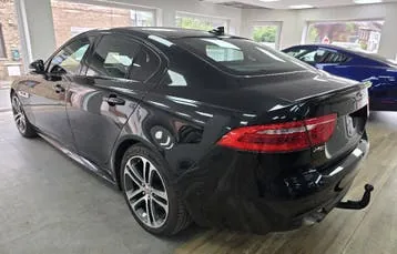 Jaguar Xe 2016 photo 3