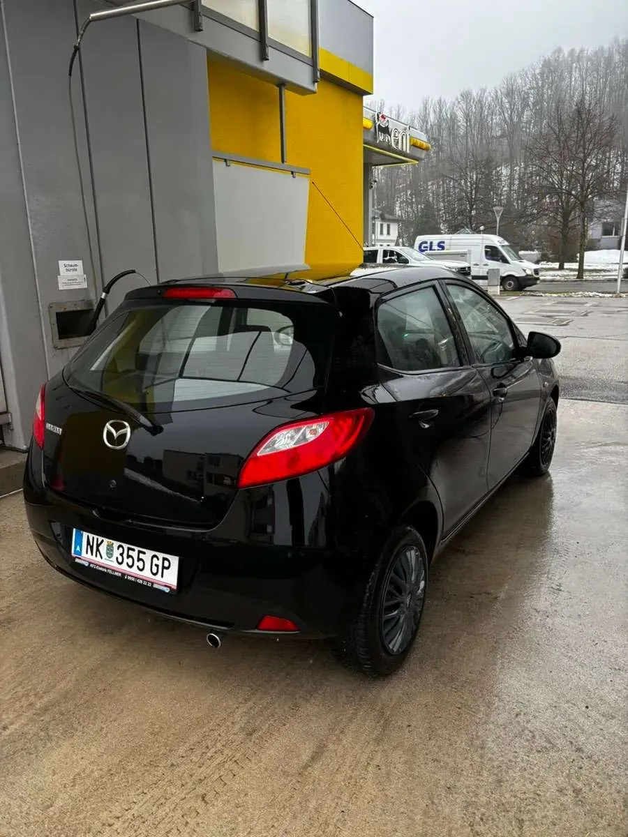 Mazda Mazda2 2009 photo 3