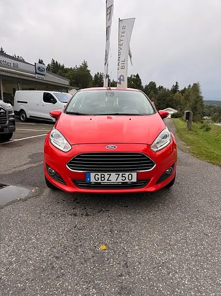 Ford Fiesta 2015 photo 2