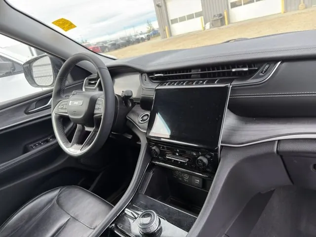 Jeep Grand Cherokee 2023 photo 4