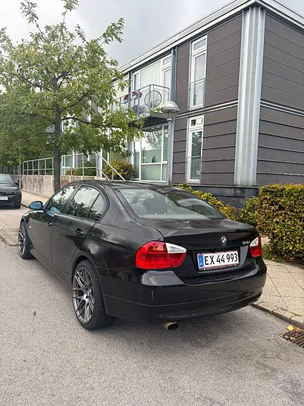 BMW 318I