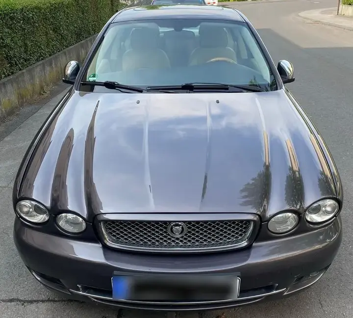 Jaguar X-Type