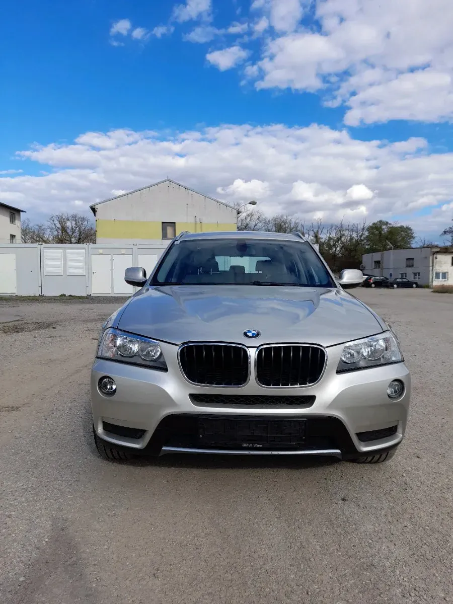 BMW X3 2011 photo 2