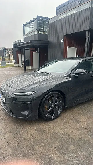 Audi S6 E-Tron 2025 photo 3