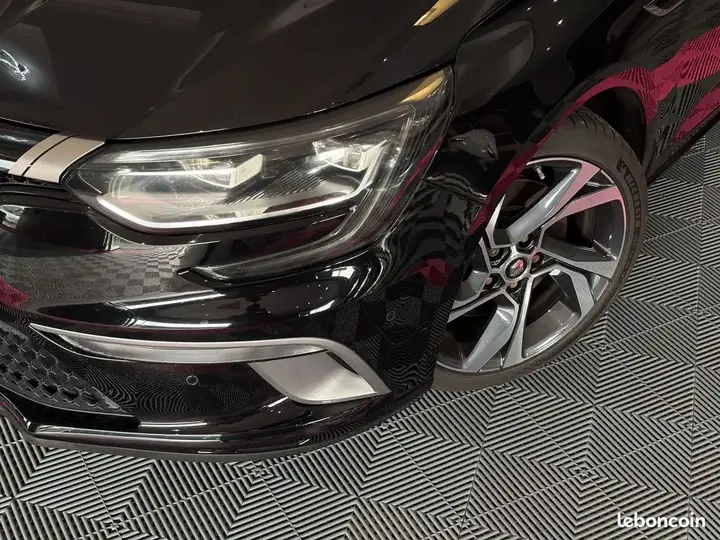 Renault Megane 2017 photo 2