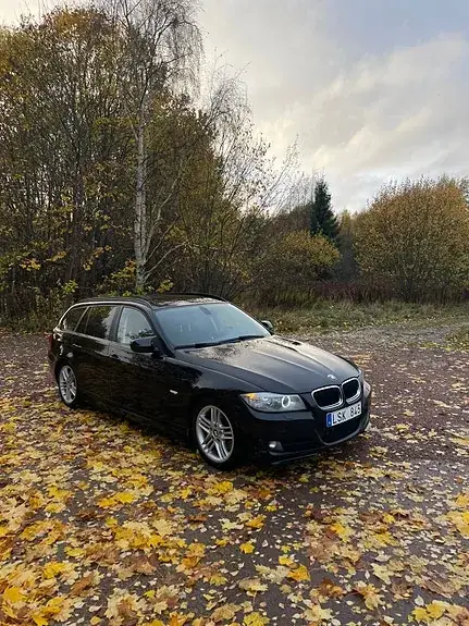 BMW 320D 2011 photo 4