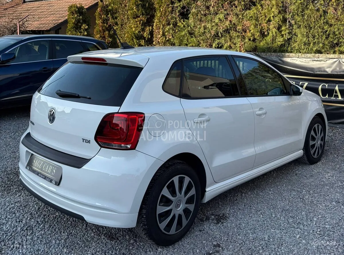 Volkswagen Polo 2011 photo 3