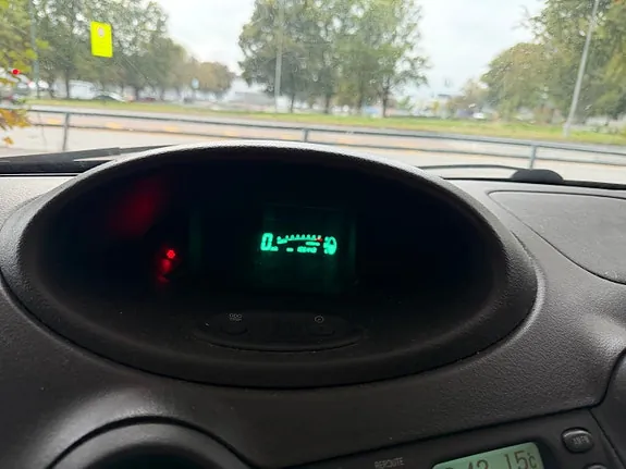 Toyota Yaris 2002 photo 5