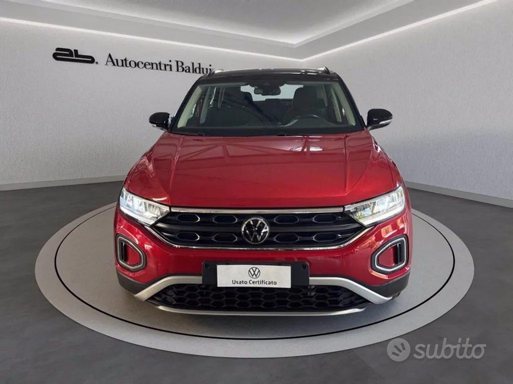 Volkswagen T-Roc 2023 photo 2