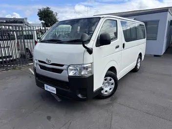 Toyota Hiace 2021 photo 2