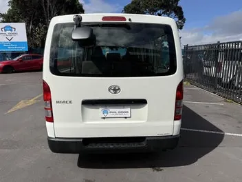 Toyota Hiace 2021 photo 5