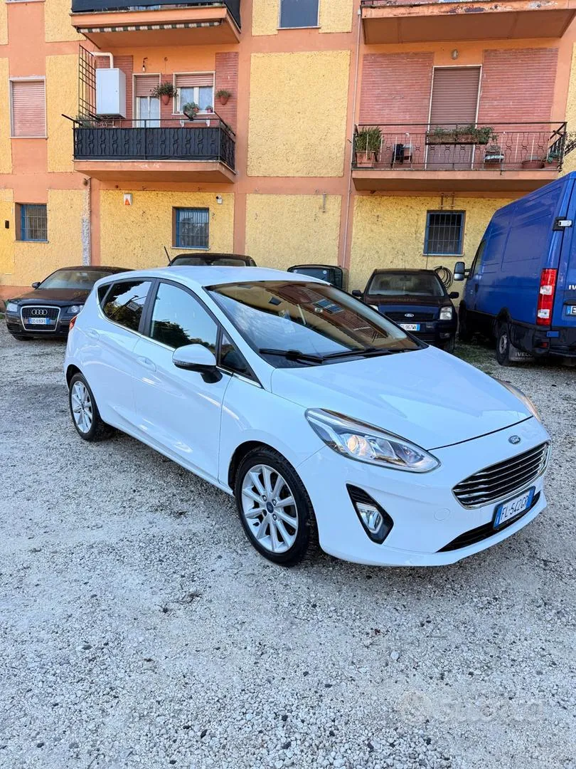 Ford Fiesta 2017 photo 2