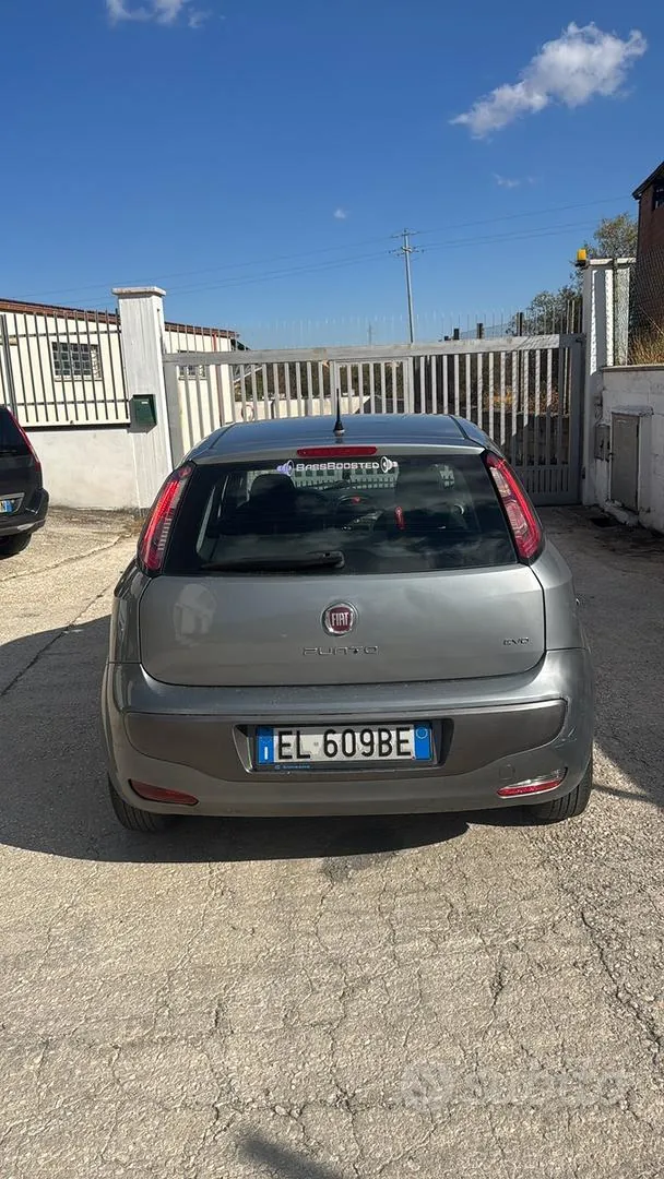 Fiat Punto Evo 2011 photo 2