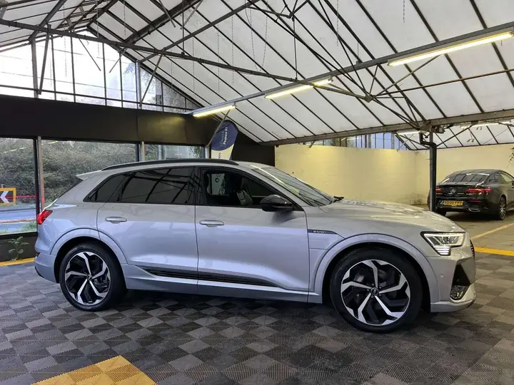 Audi E-Tron 2022 photo 3