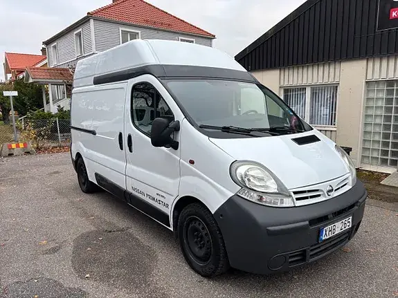 Nissan Primastar 2005 photo 2