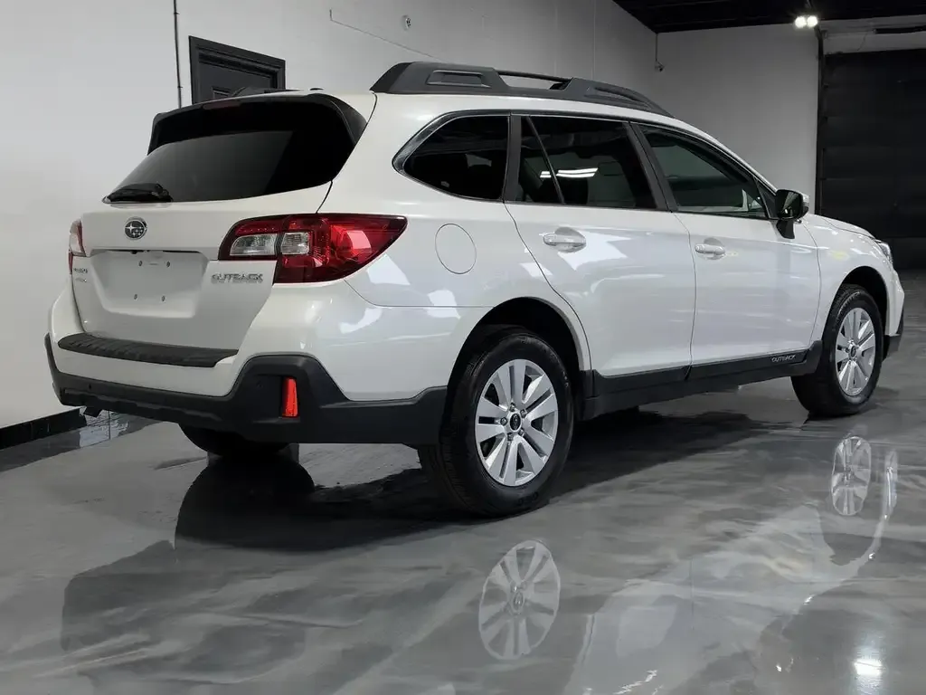 Subaru Outback 2018 photo 3
