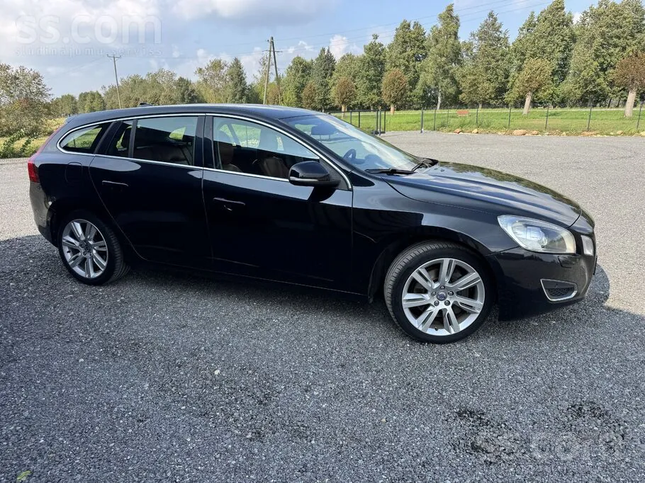Volvo V60 2011 photo 3