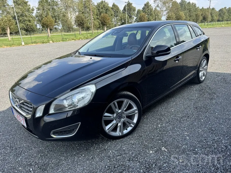 Volvo V60 2011 photo 2