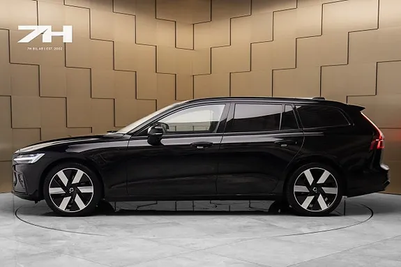 Volvo V60 2024 photo 2