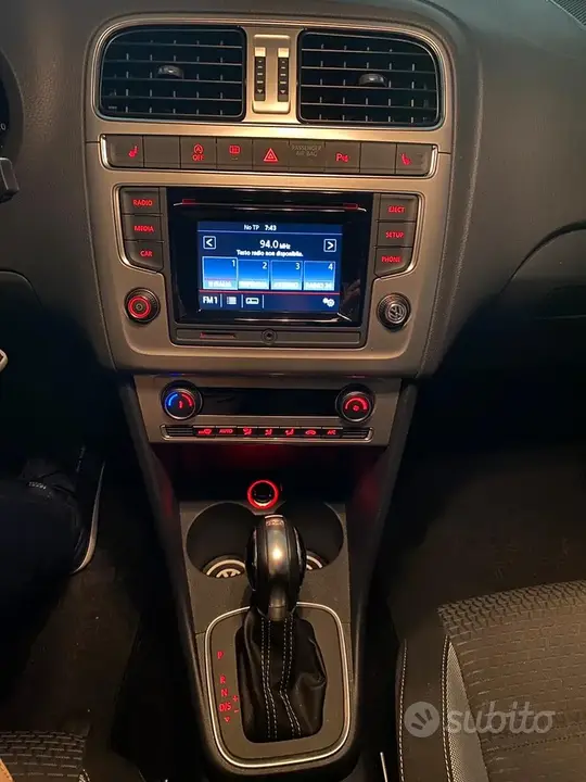 Volkswagen Polo Cross 2015 photo 4