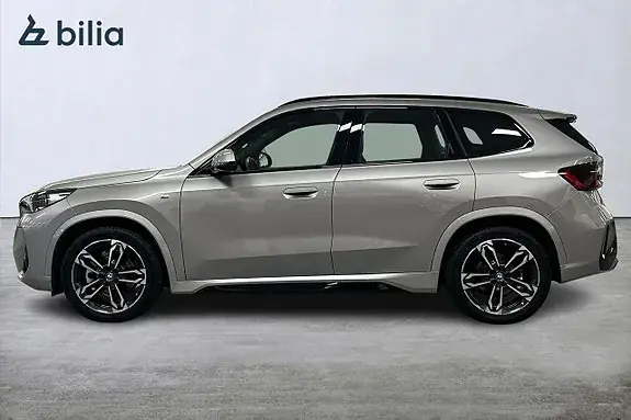 BMW Ix1 2023 photo 3