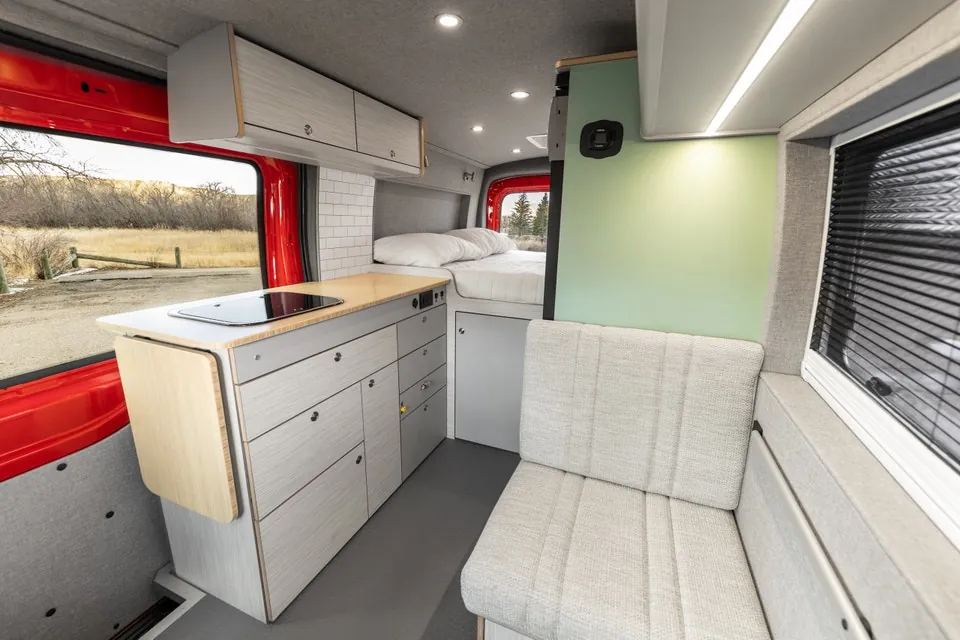 Ford Transit 2023 photo 4