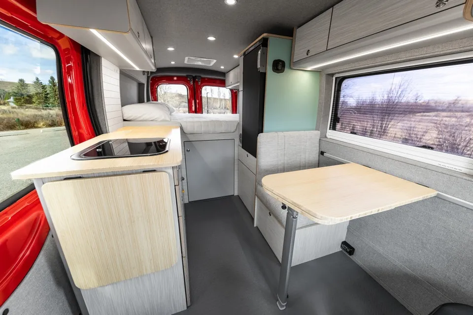 Ford Transit 2023 photo 3
