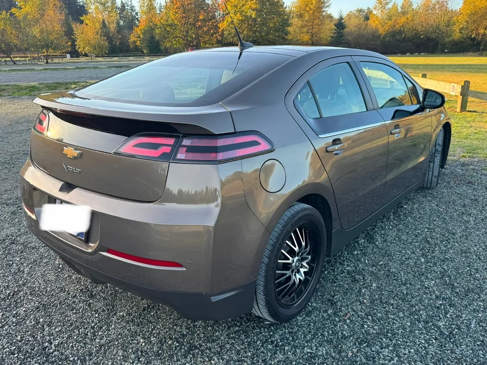 Chevrolet Volt 2014 photo 2