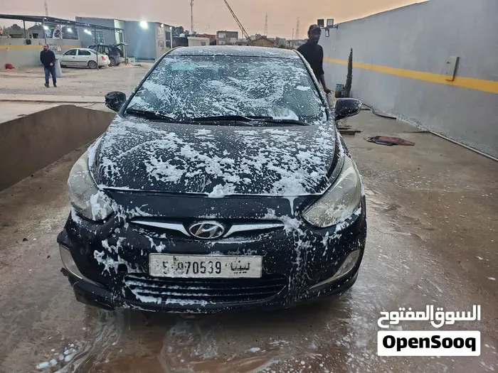 Hyundai Accent 2012 photo 2