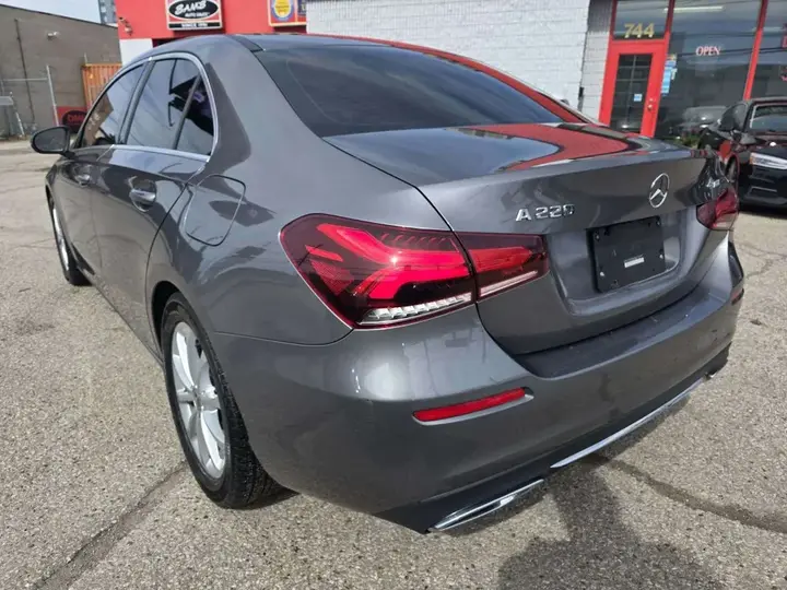 Mercedes-Benz A-Class 2020 photo 4