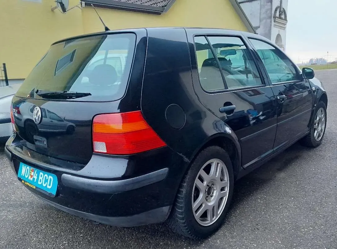 Volkswagen Golf 2000 photo 2
