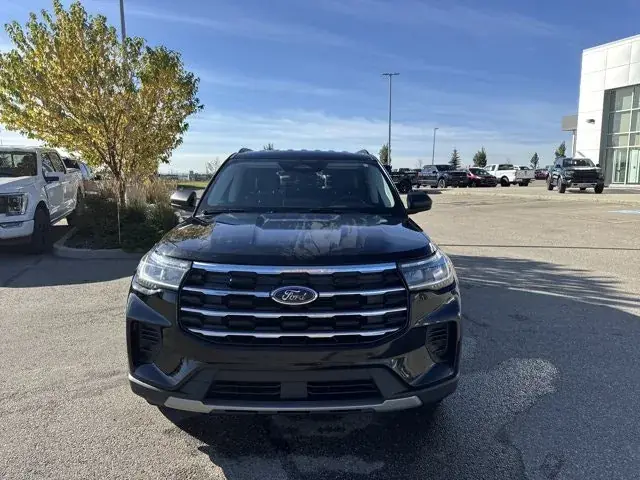 Ford Explorer 2025 photo 2