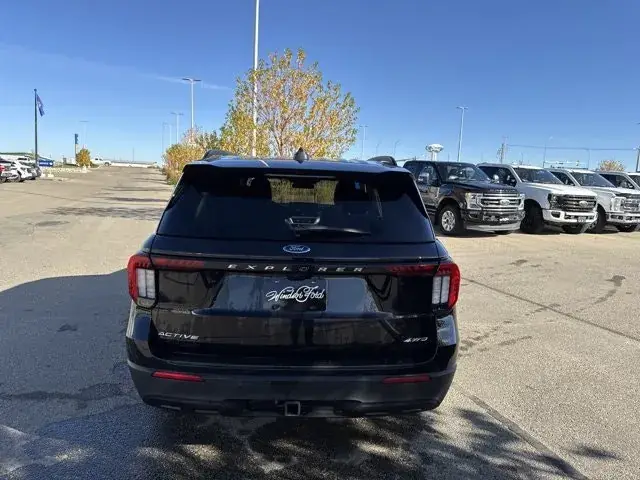Ford Explorer 2025 photo 4