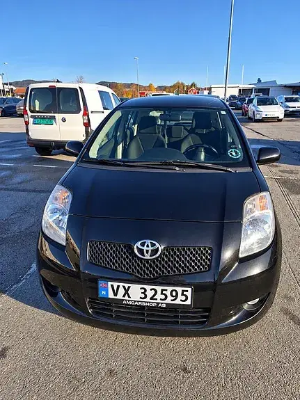 Toyota Yaris 2007 photo 2