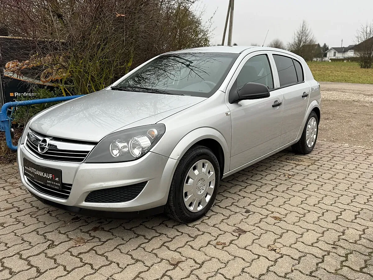 Opel Astra 2009 photo 3