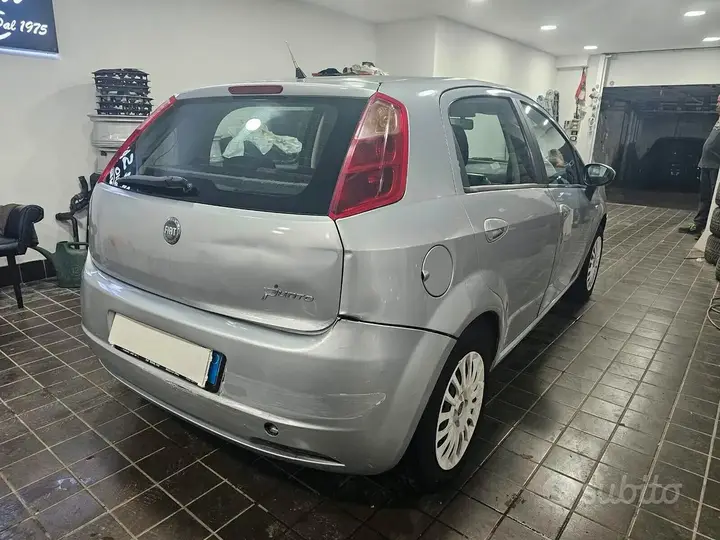 Fiat Grande Punto 2007 photo 4