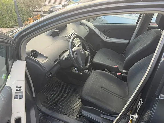 Toyota Yaris 2007 photo 5