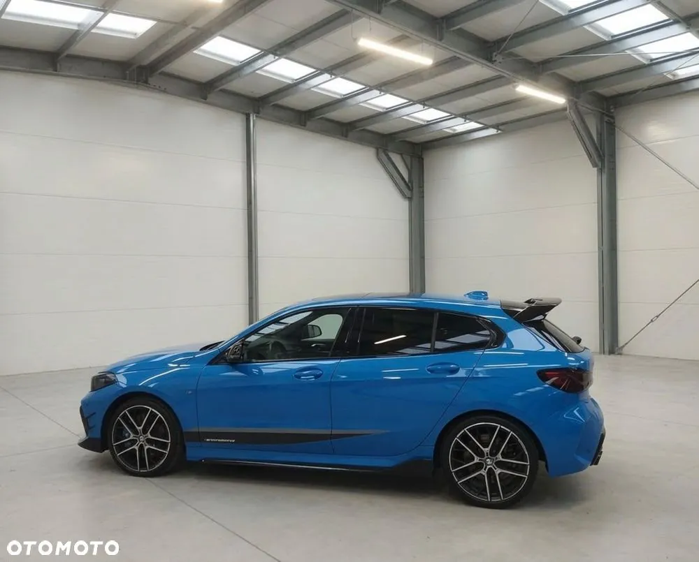 BMW 1M 2021 photo 3