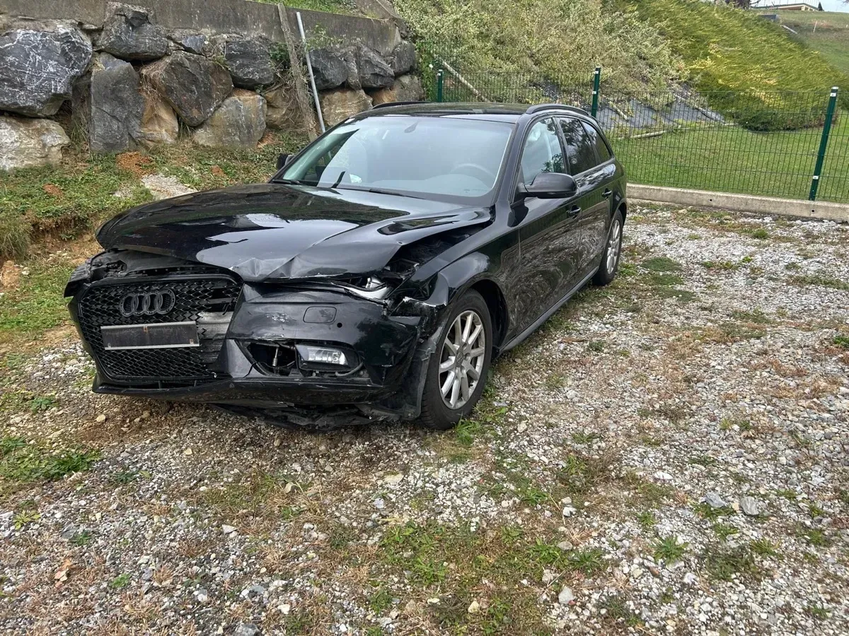Audi A4 2014 photo 2