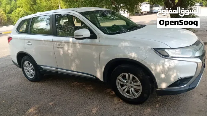 Mitsubishi Outlander 2019 photo 3