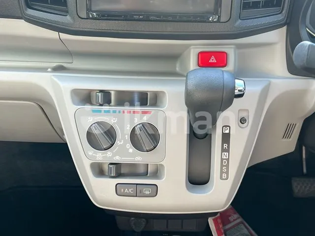 Daihatsu Mira 2025 photo 3