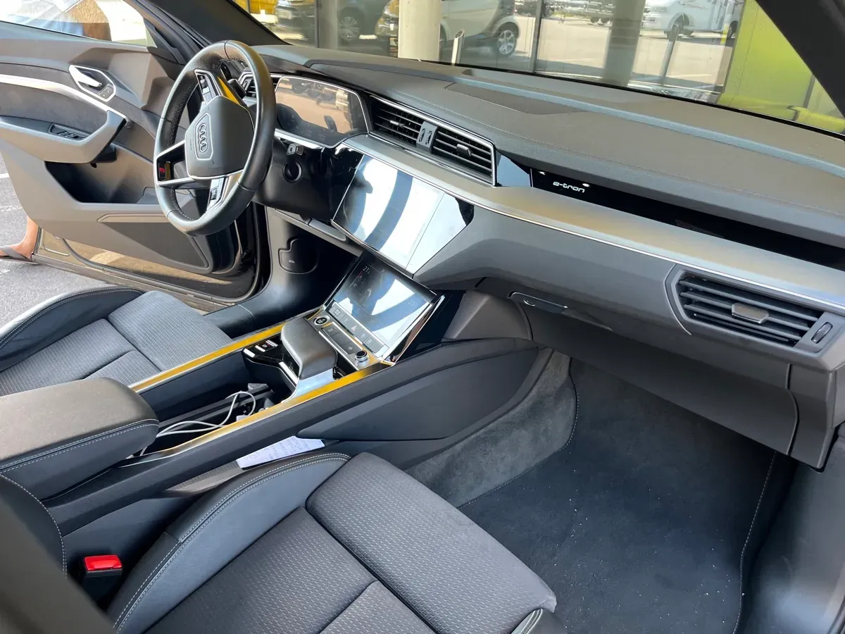 Audi E-Tron